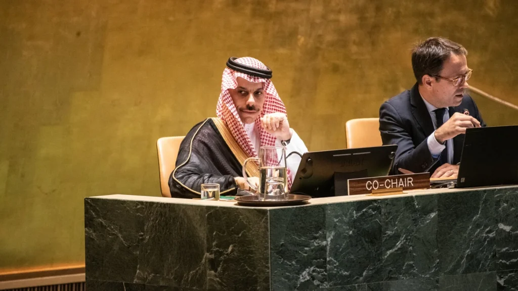 Arabia Saudite e sheh rolin e saj në Gaza në anashkalimin e Hamasit dhe financimin e Autoritetit Palestinez, zbulon një dokument