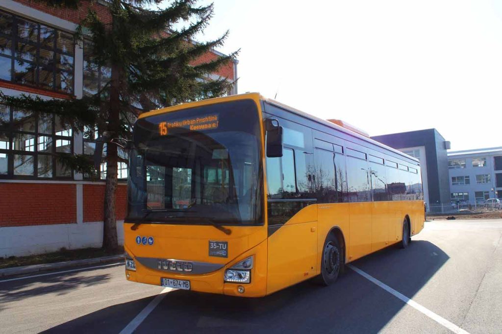 Trafiku Urban në grevë: Punëtorët bllokojnë rrugët e kryeqytetit, presion Komunës dhe Qeverisë Trafiku Urban në grevë: Punëtorët bllokojnë rrugët e kryeqytetit, presion Komunës dhe Qeverisë