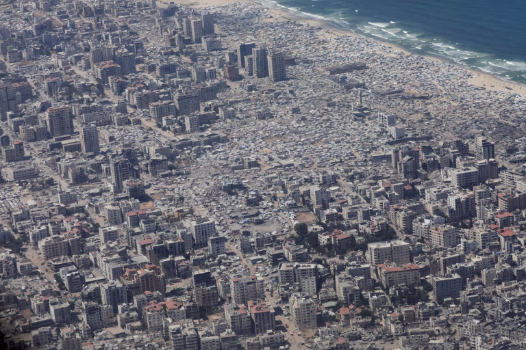 Jonathan Cook: Gaza po përjeton një shkatërrim të heshtur përtej bombardimeve