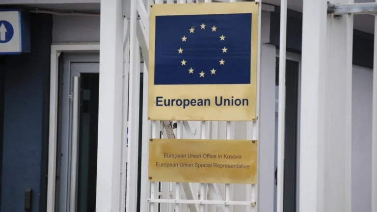 BE: Moscertifikimi i Listës Serbe rrezikon standardet demokratike dhe besueshmërinë e zgjedhjeve BE: Moscertifikimi i Listës Serbe rrezikon standardet demokratike dhe besueshmërinë e zgjedhjeve
