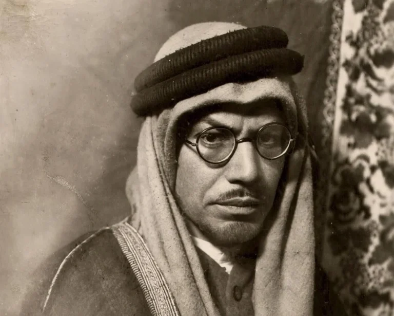 Muhammed Asad: Nga hebre në një nga mendimtarët më të mëdhenj muslimanë të shekullit XX Muhammed Asad: Nga hebre në një nga mendimtarët më të mëdhenj muslimanë të shekullit XX