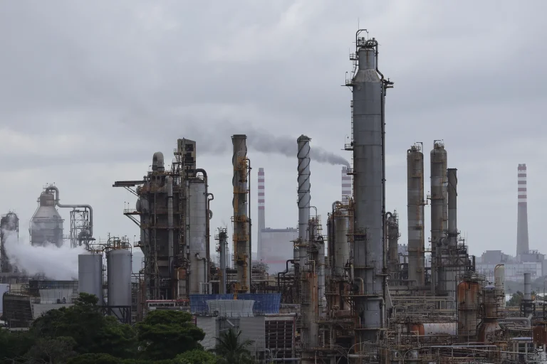 Ekspertët: Rikthimi i prodhimit të naftës varet nga Chevron
