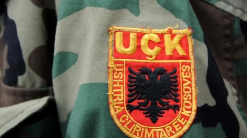 Veteranët ngrejnë zërin: UÇK-ja nuk ishte krim, por mbijetesë dhe liri Veteranët ngrejnë zërin: UÇK-ja nuk ishte krim, por mbijetesë dhe liri