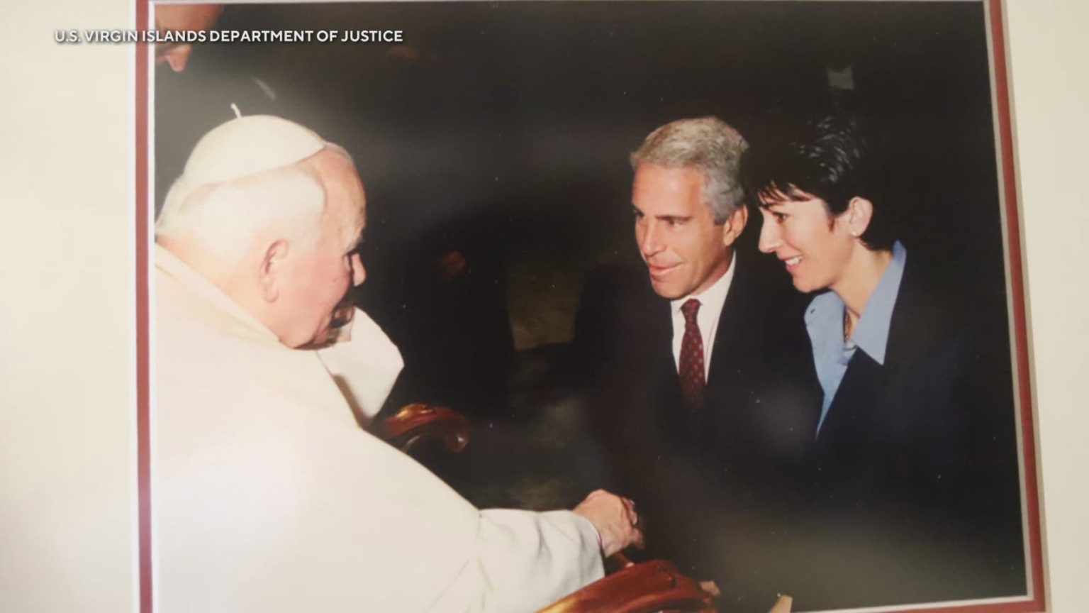 Dosjet “Epstein” zbulojnë misteret financiare të Vatikanit dhe dorëheqjen e Benediktit XVI