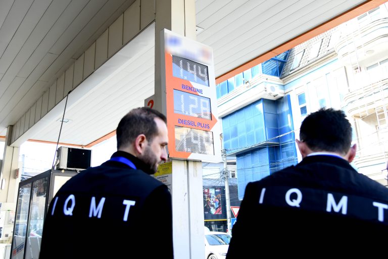 MINTI rregullon tregun: publikohen çdo ditë çmimet maksimale të naftës